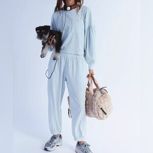 NWT Free People Hot Shot Recovery Set in Arctic Snow / Light Blue